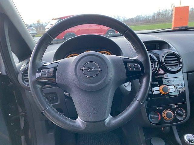 OPEL Corsa 1.2 3 porte "UNICO PROPRIETARIO"