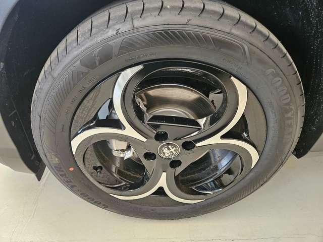 Alfa Romeo Junior Junior 1.2 ibrida Speciale 136cv edct6