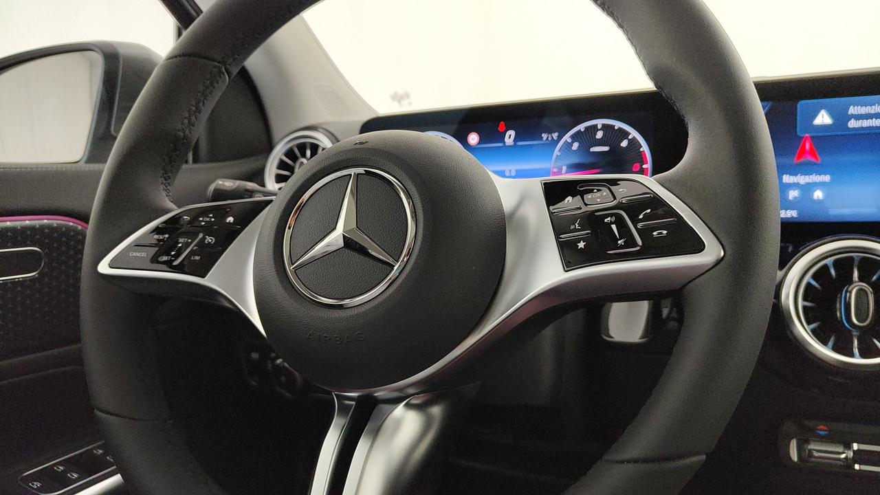 Mercedes-Benz GLA 200 d automatic