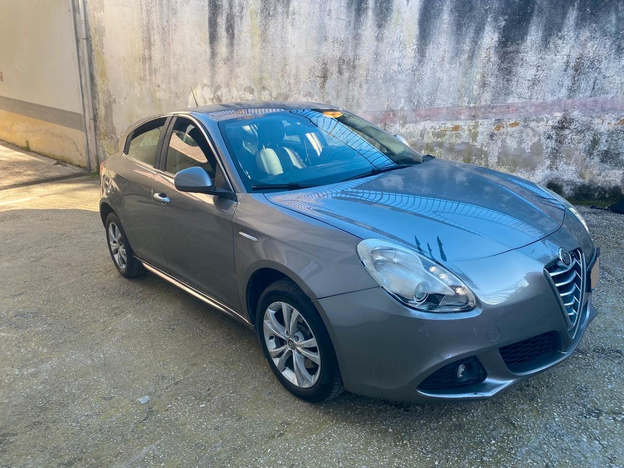 Alfa Romeo Giulietta 2.0cc diesel (PRIVATO)-2011