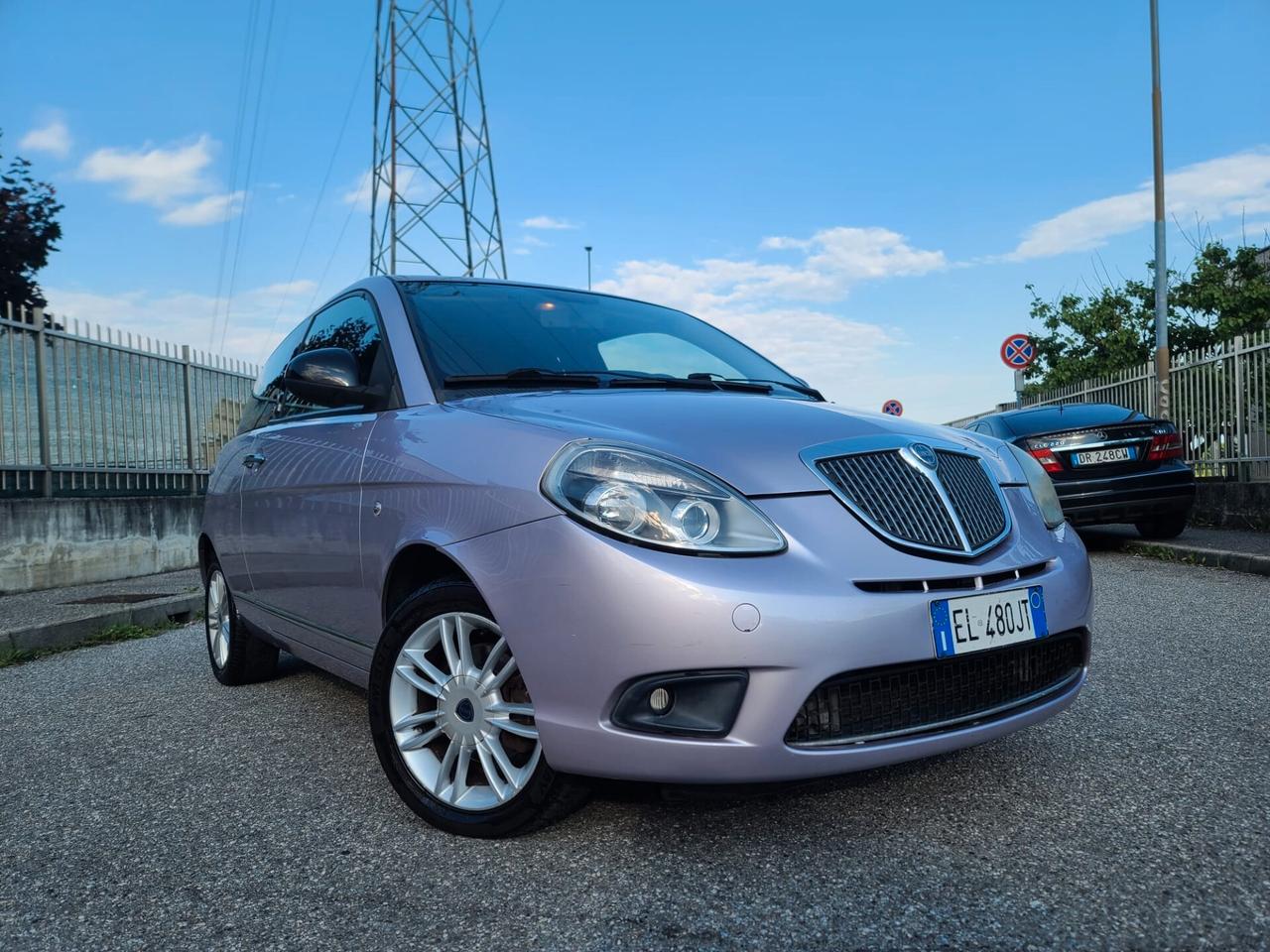 Lancia Ypsilon 1.4 Unyca Ecochic GPL X NEOPATENTATI