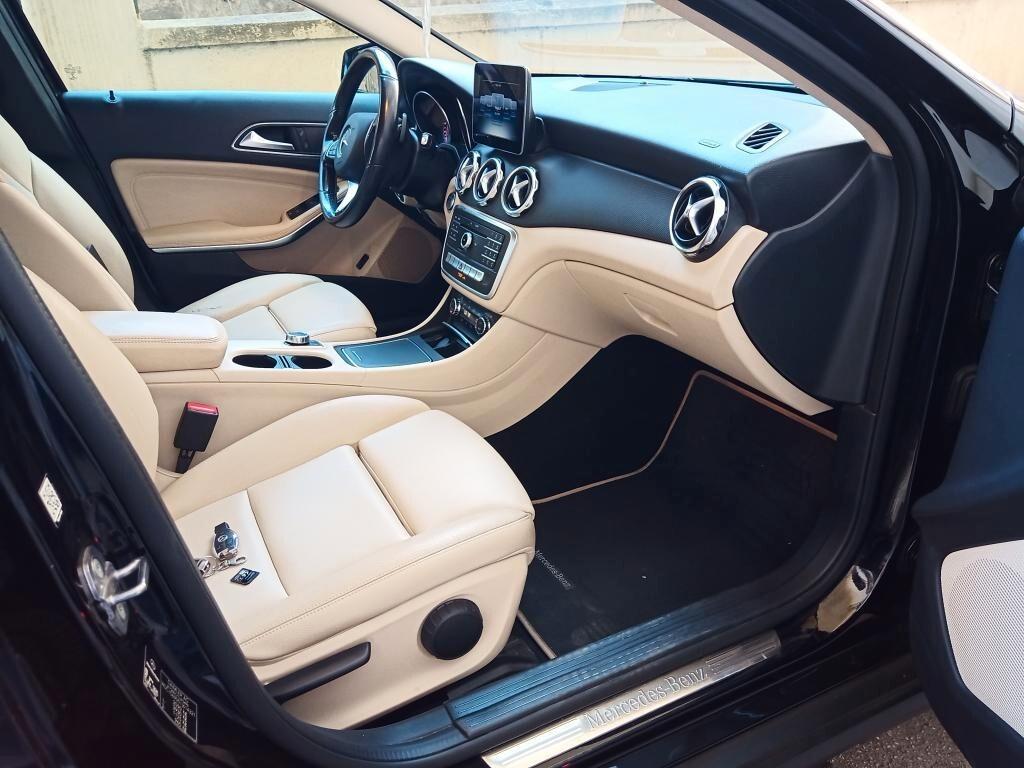 Mercedes-benz GLA 220 d Automatic 4Matic Premium