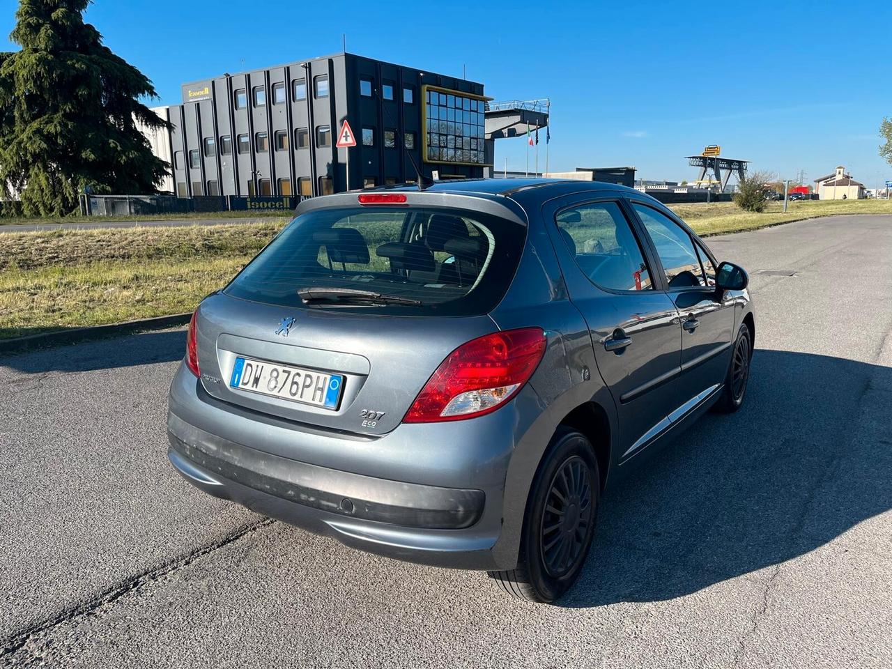 Peugeot 207 1.4 8V 75CV 5p. X Line ECO GPL