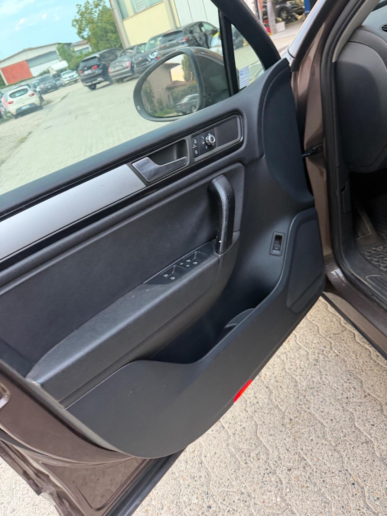 Volkswagen Touareg 3.0 TDI 245 CV 2011