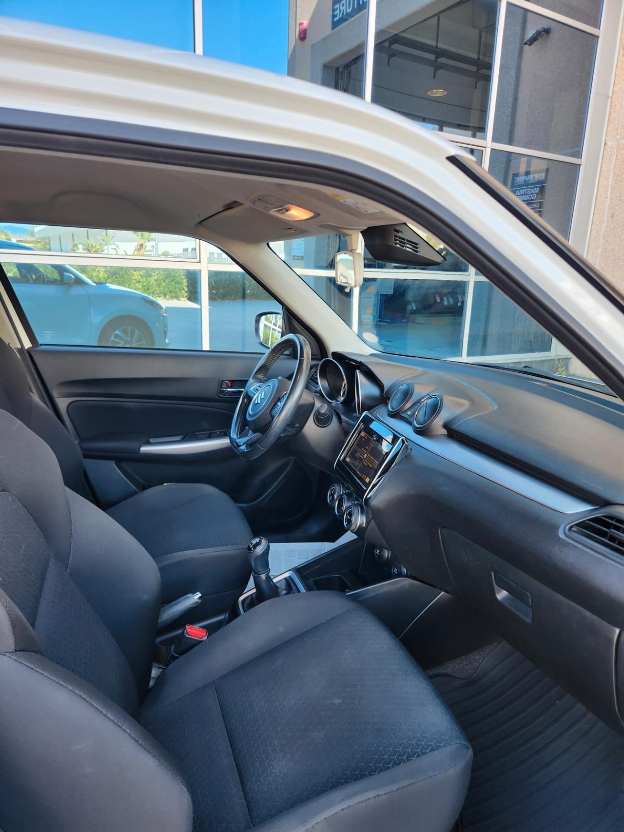 Suzuki Swift 1.2 Hybrid Top