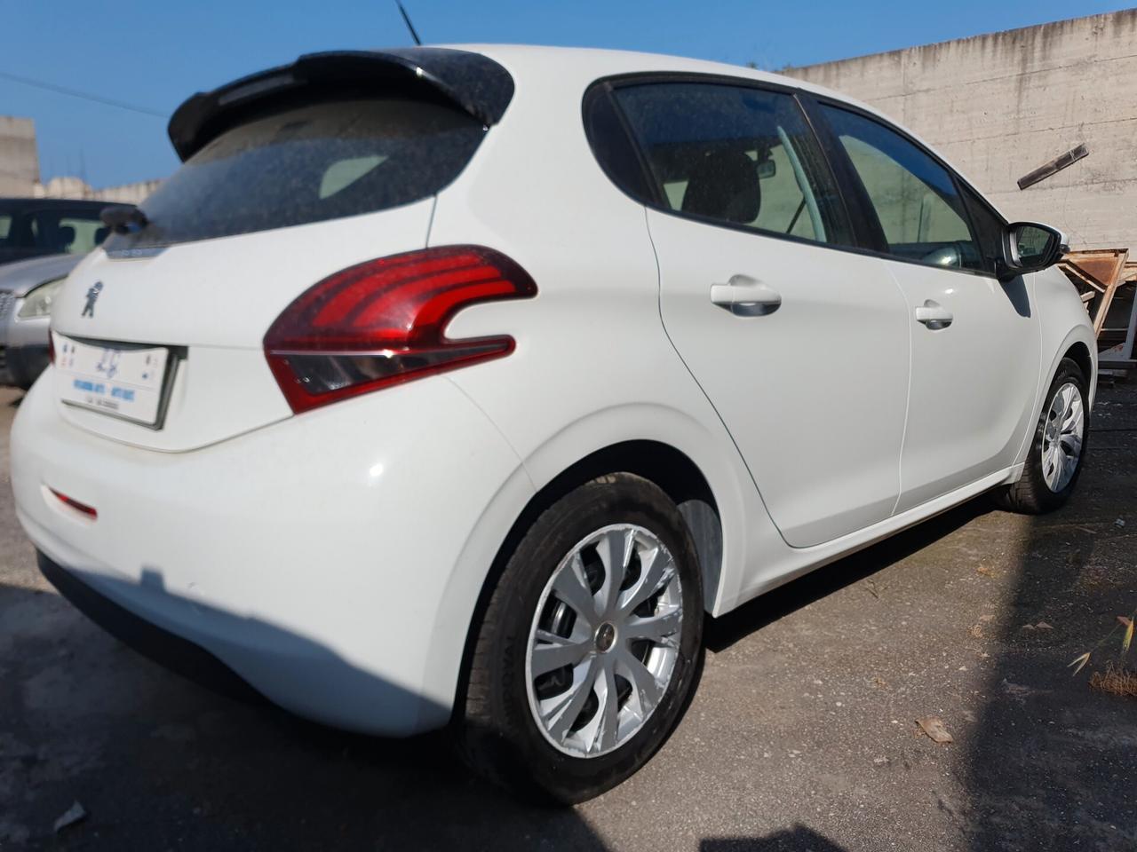 Peugeot 208 BlueHDi 75 5 porte Allure anno 2017