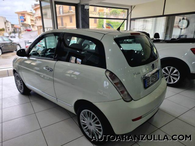 LANCIA Ypsilon 1.3 MJT 75CV New Oro
