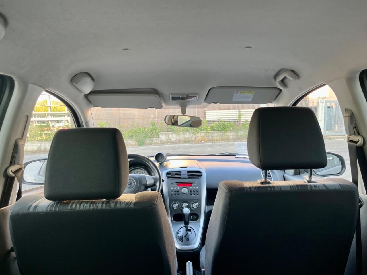 Opel Agila 1.2benz 2011 141.000km cambio automatico perfetta