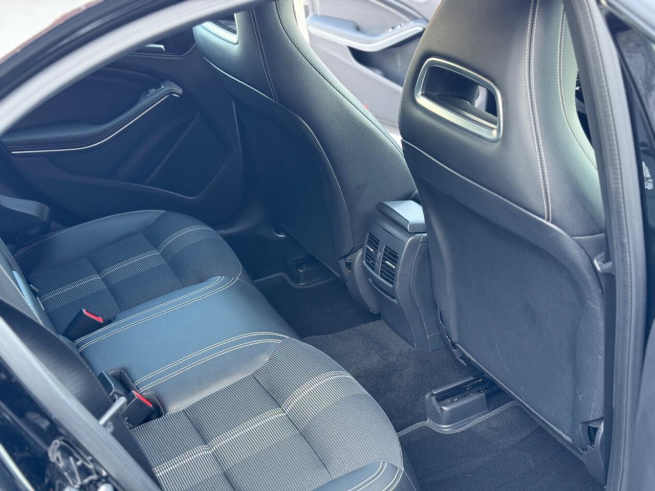 Mercedes-benz A 180 AMG Line - Premium Next auto