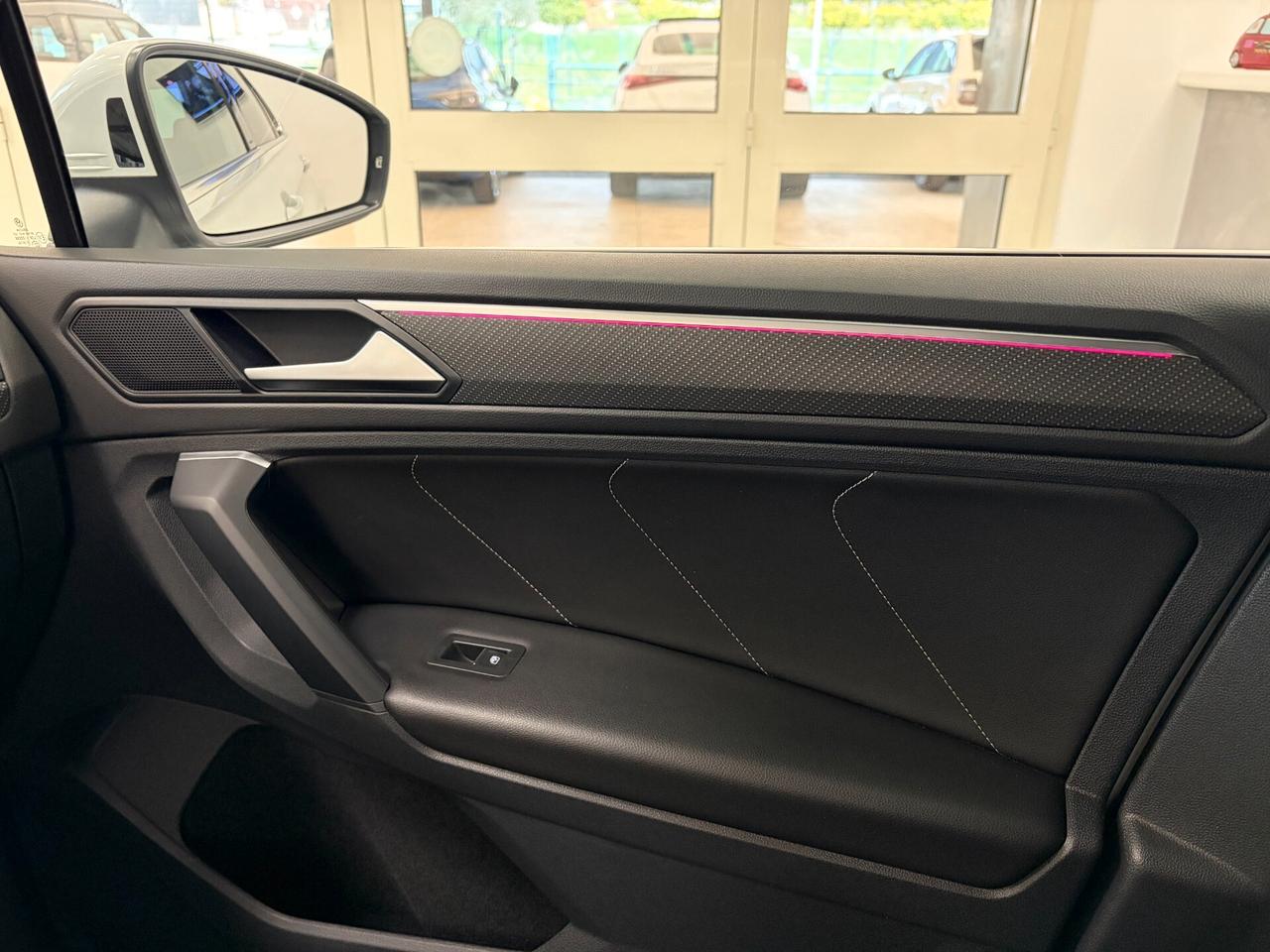 Volkswagen Tiguan 2.0 TDI 150 CV SCR DSG R-Line
