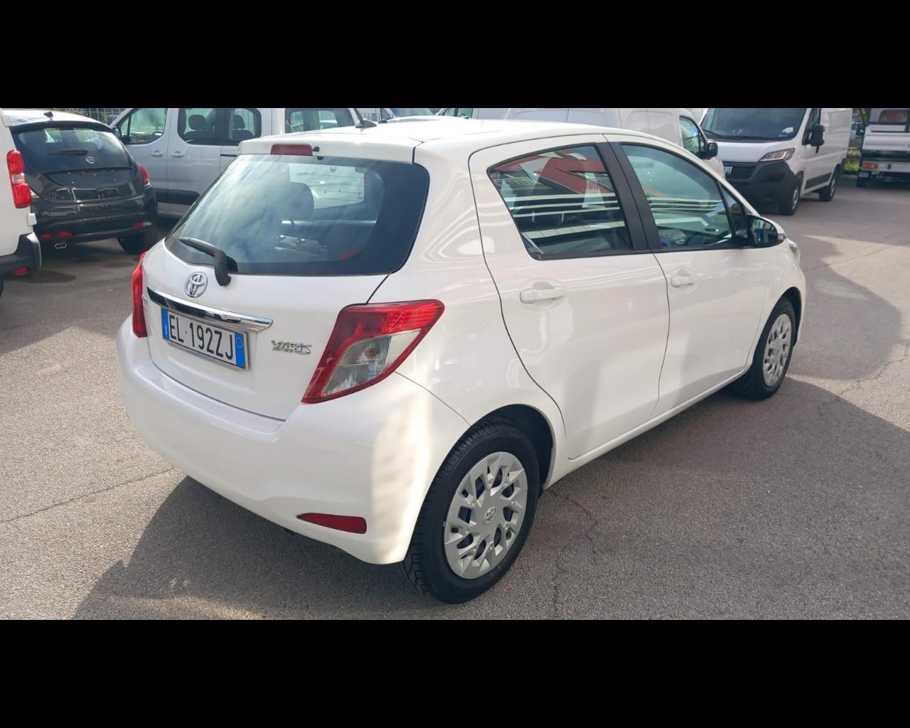 TOYOTA Yaris 3ª serie - Yaris 1.0 5 porte Lounge