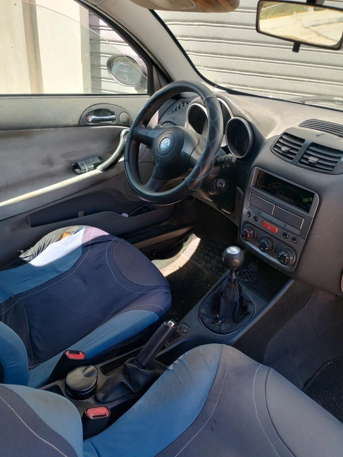 Alfa Romeo 147 1.9 JTD (115 CV) cat 3p. Distinctive