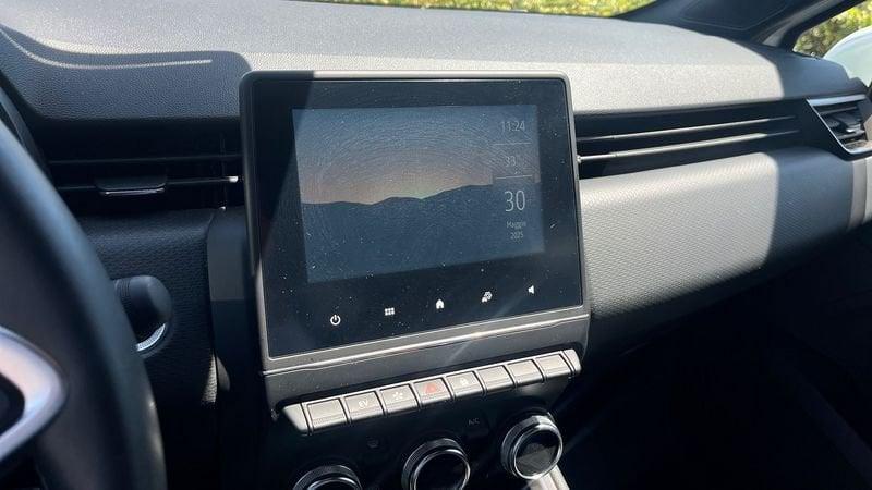 Renault Clio 1.6 E-Tech hybrid Intens 140cv auto my21
