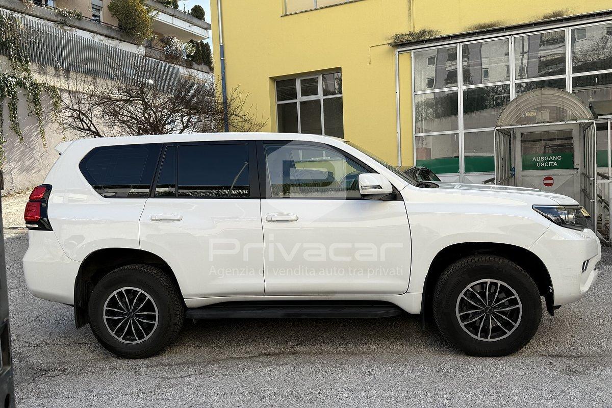 TOYOTA Land Cruiser 2.8 D4-D A/T 5 porte Executive