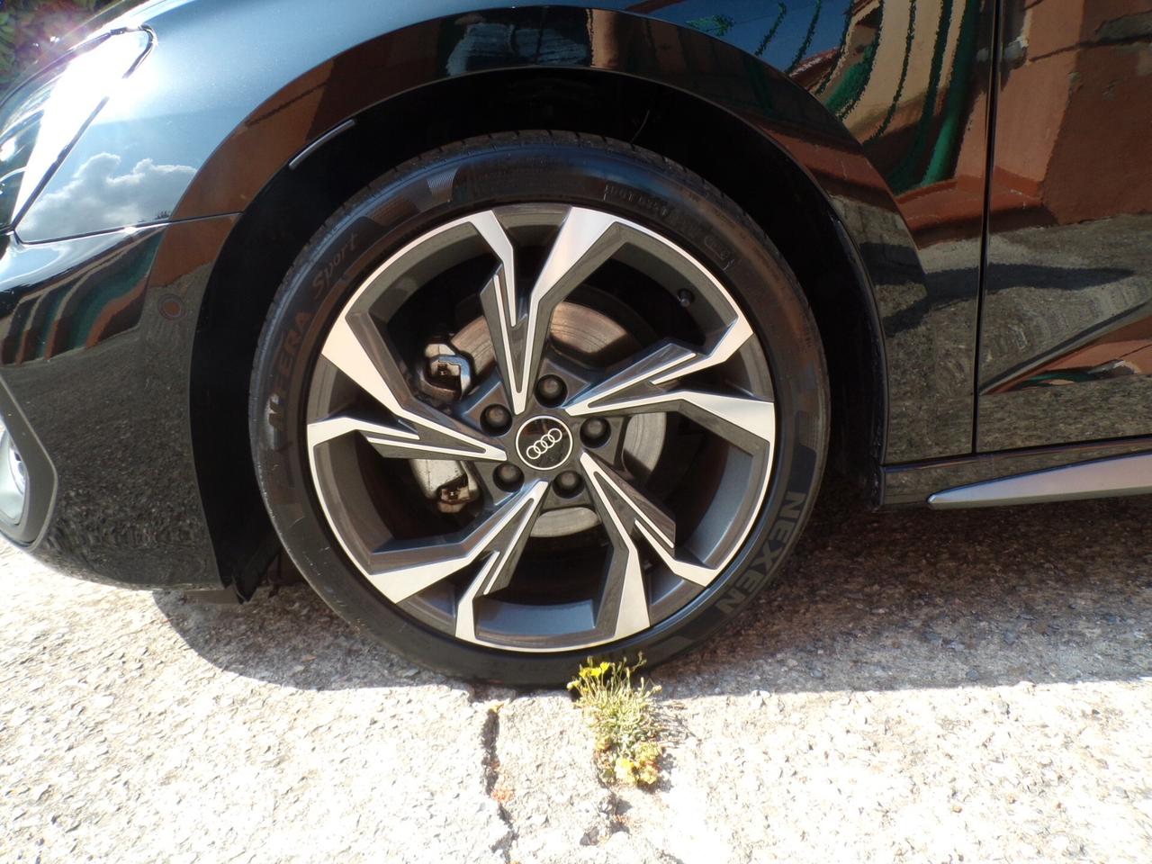 Audi A3 Sedan 1.5 TFSI MHEV S line Edition S-tronic – Fari LED Matrix Navi Pari al Nuovo