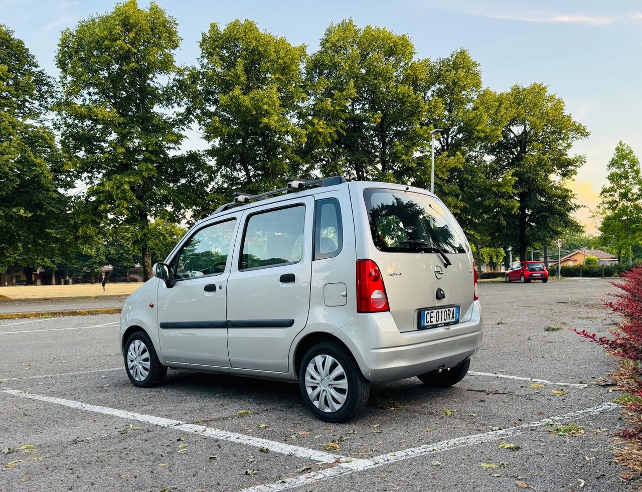 Opel Agila 1.2 16V Club