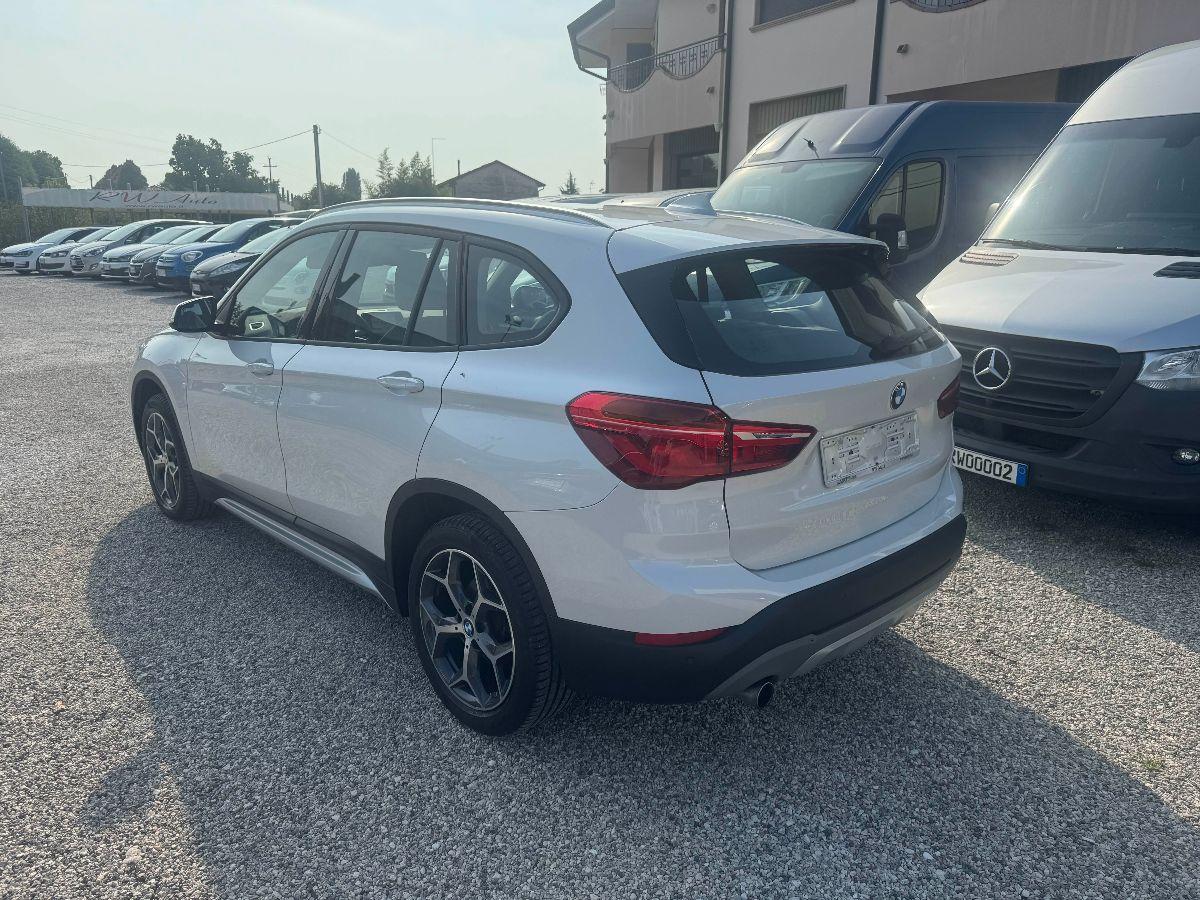 BMW - X1 - xDrive18d xLine