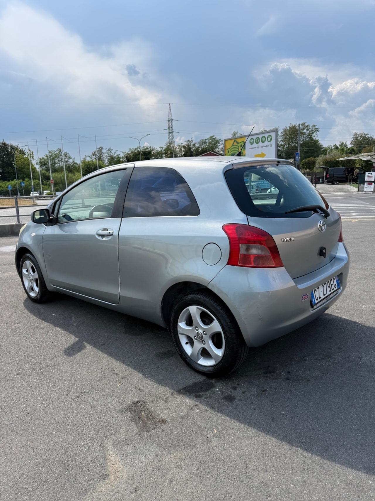 Toyota Yaris 1.0 3 porte Sol