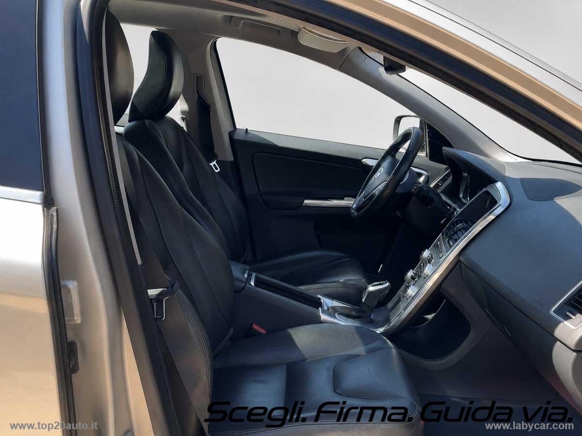 VOLVO XC60 D5 AWD Geartronic Summum|TETTO|PELLE