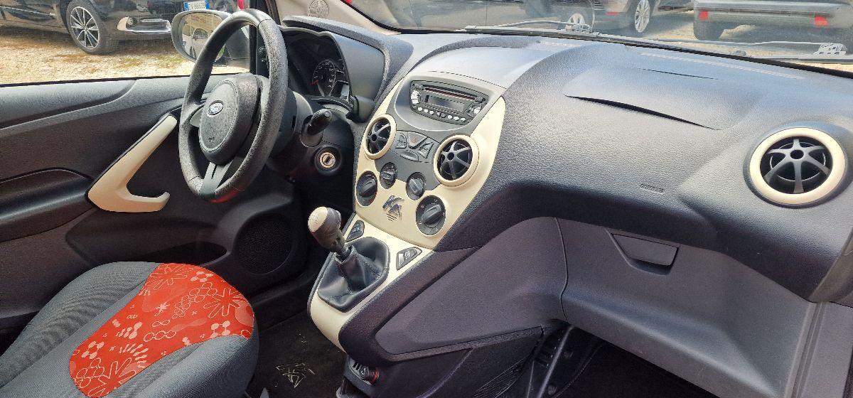 FORD Ka 1.2 8V 69CV Titanium Plus