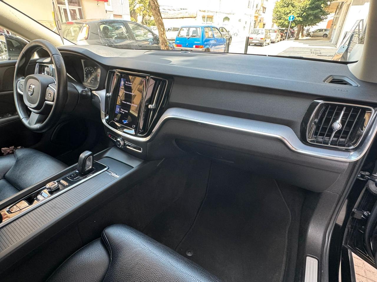 Volvo V60 B4 (d) Geartronic R-Design