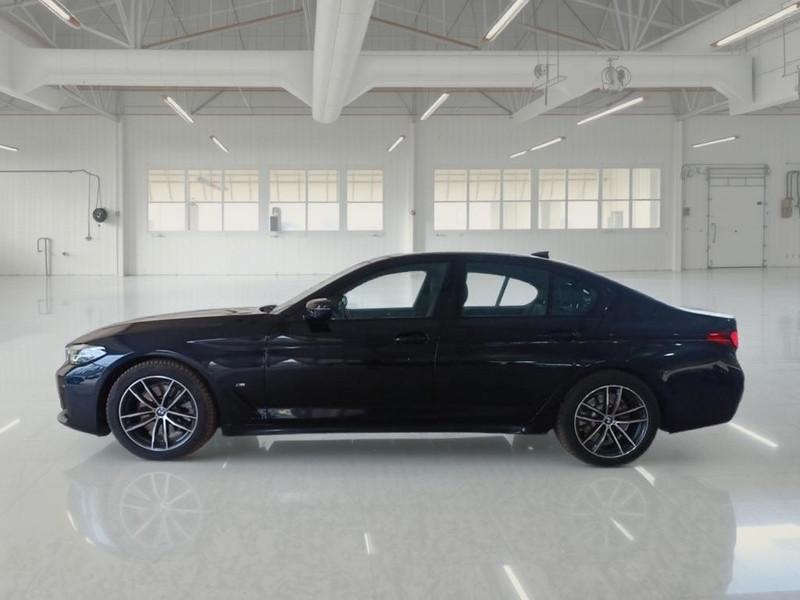 BMW 520 AUTO M SPORT MH48V 4 PORTE BERLINA
