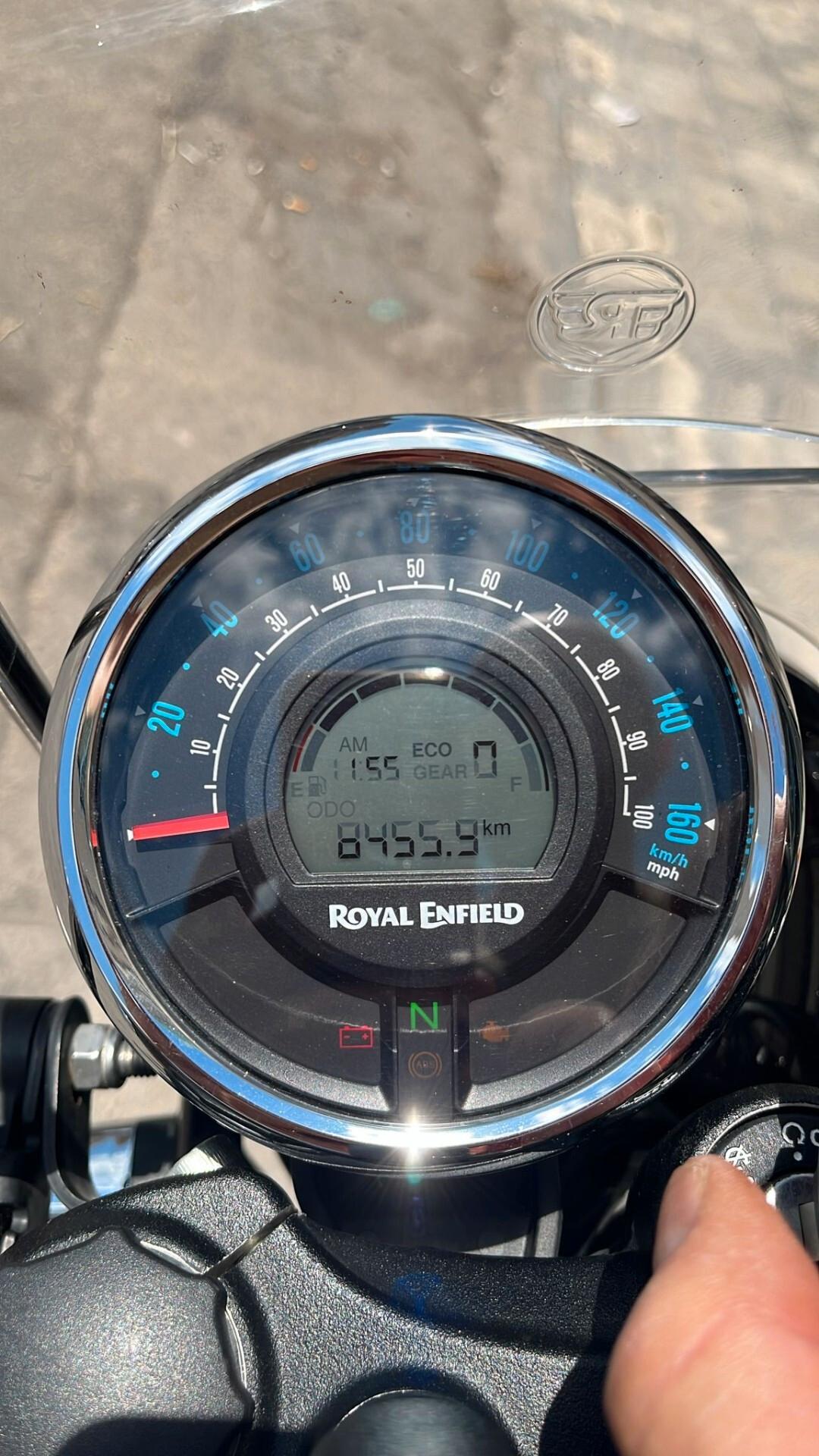 Royal Enfield Meteor 350 super nova