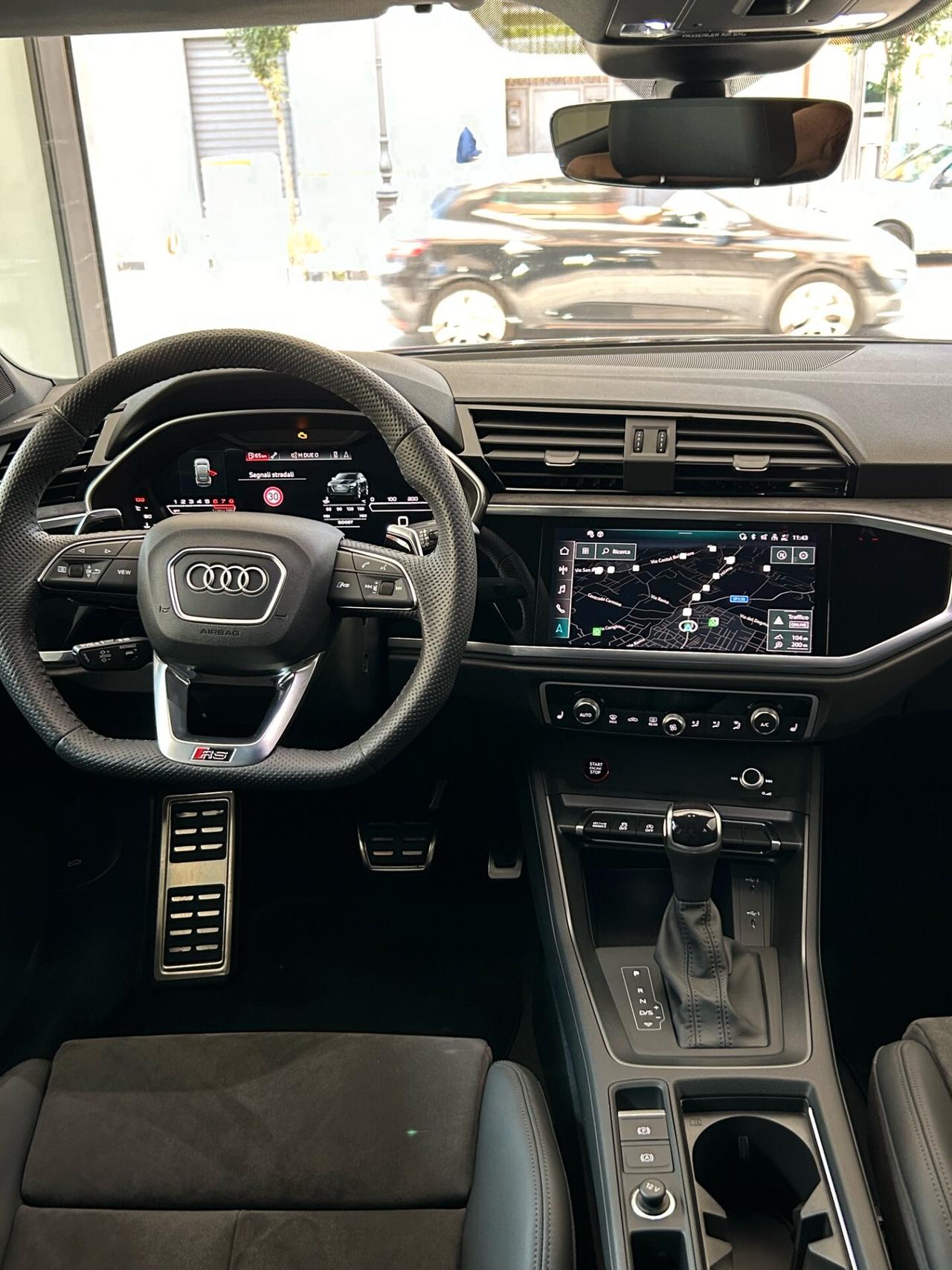 Audi Q3 RS Q3 Sportback 2.5 TFSI quattro
