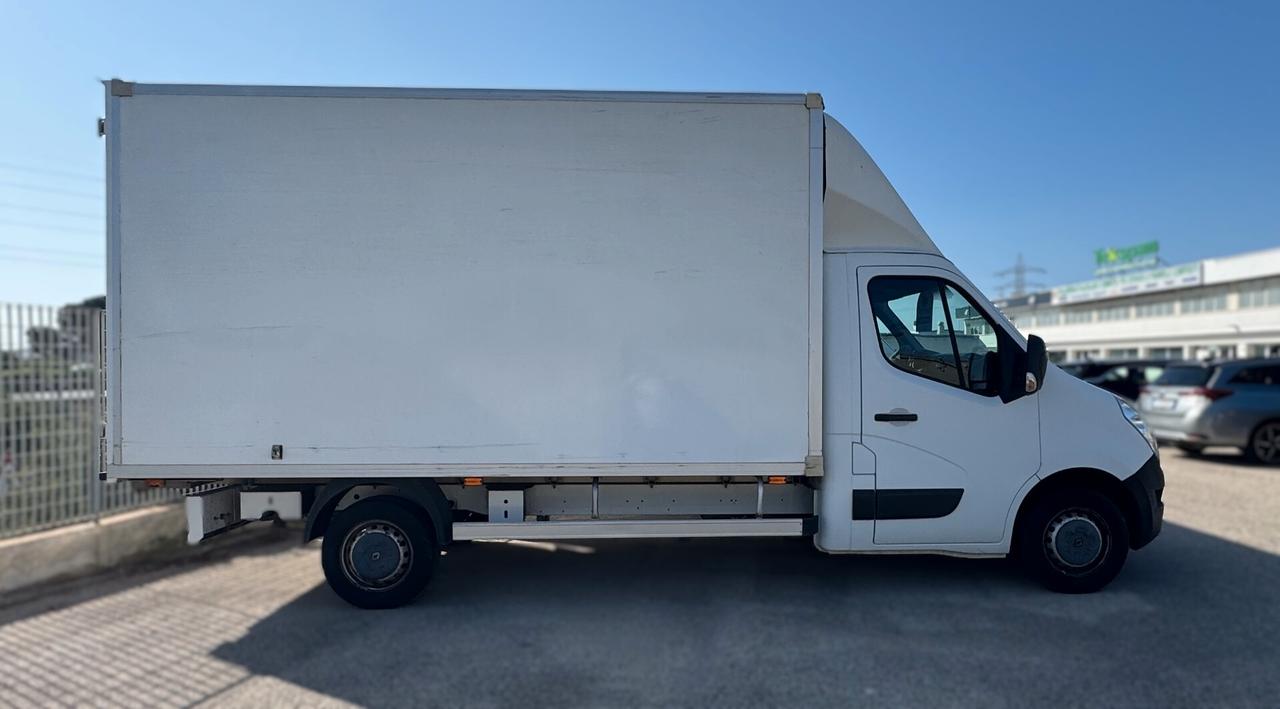 Renault Master Box - 2016