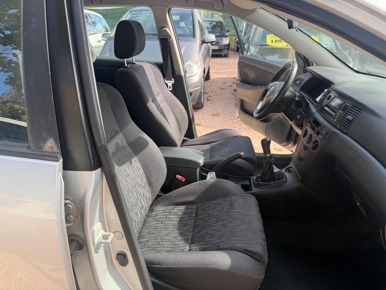 Toyota Corolla 1.4 16V 5 porte