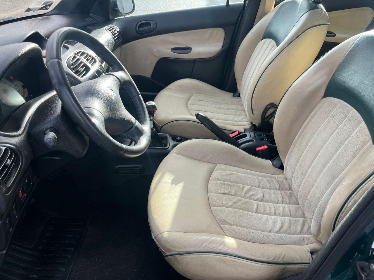 Peugeot 206 1.4benz 2001 109.000km per neopatentati