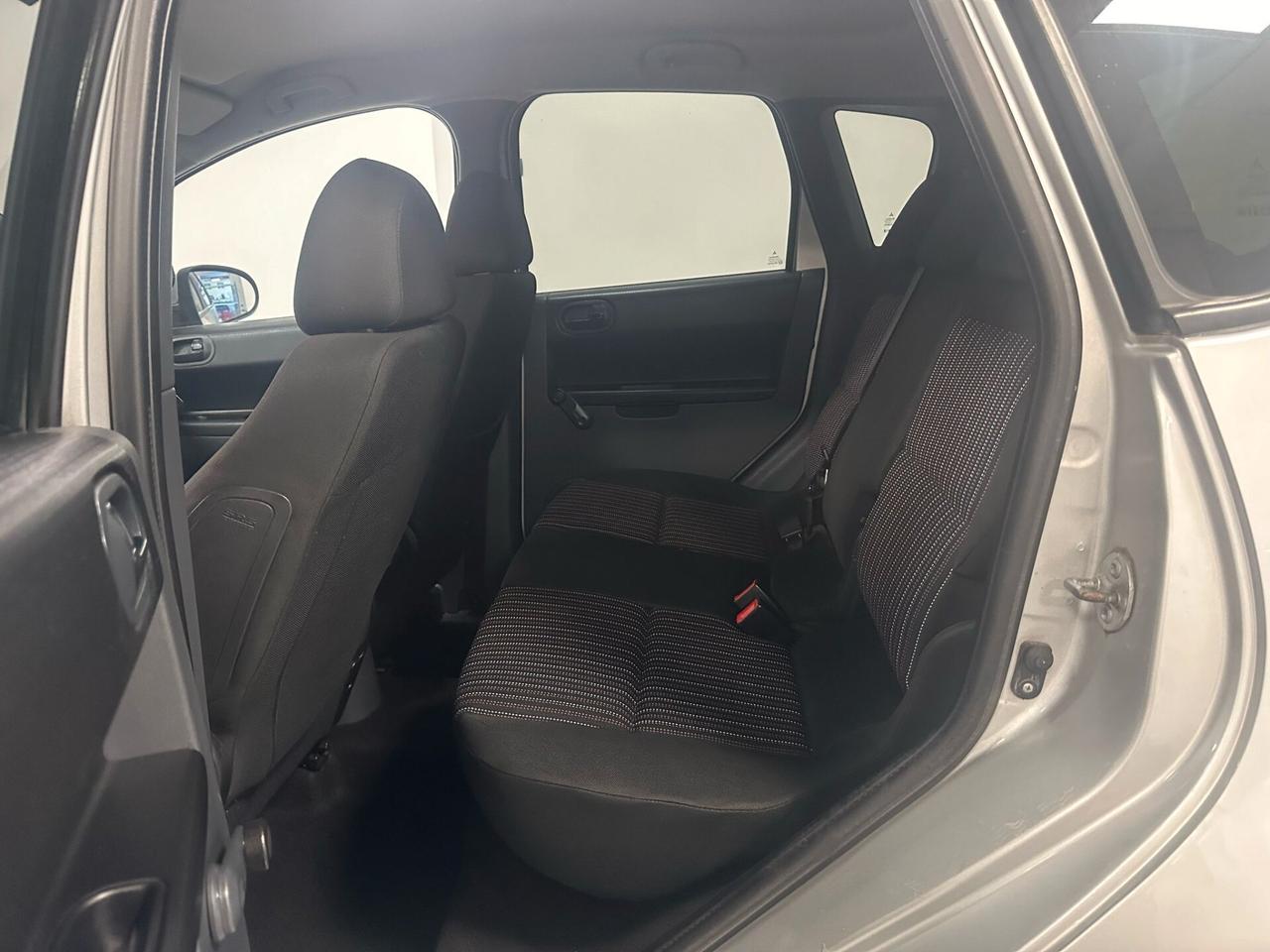Mitsubishi Colt 1.3 16V 5p. Insport
