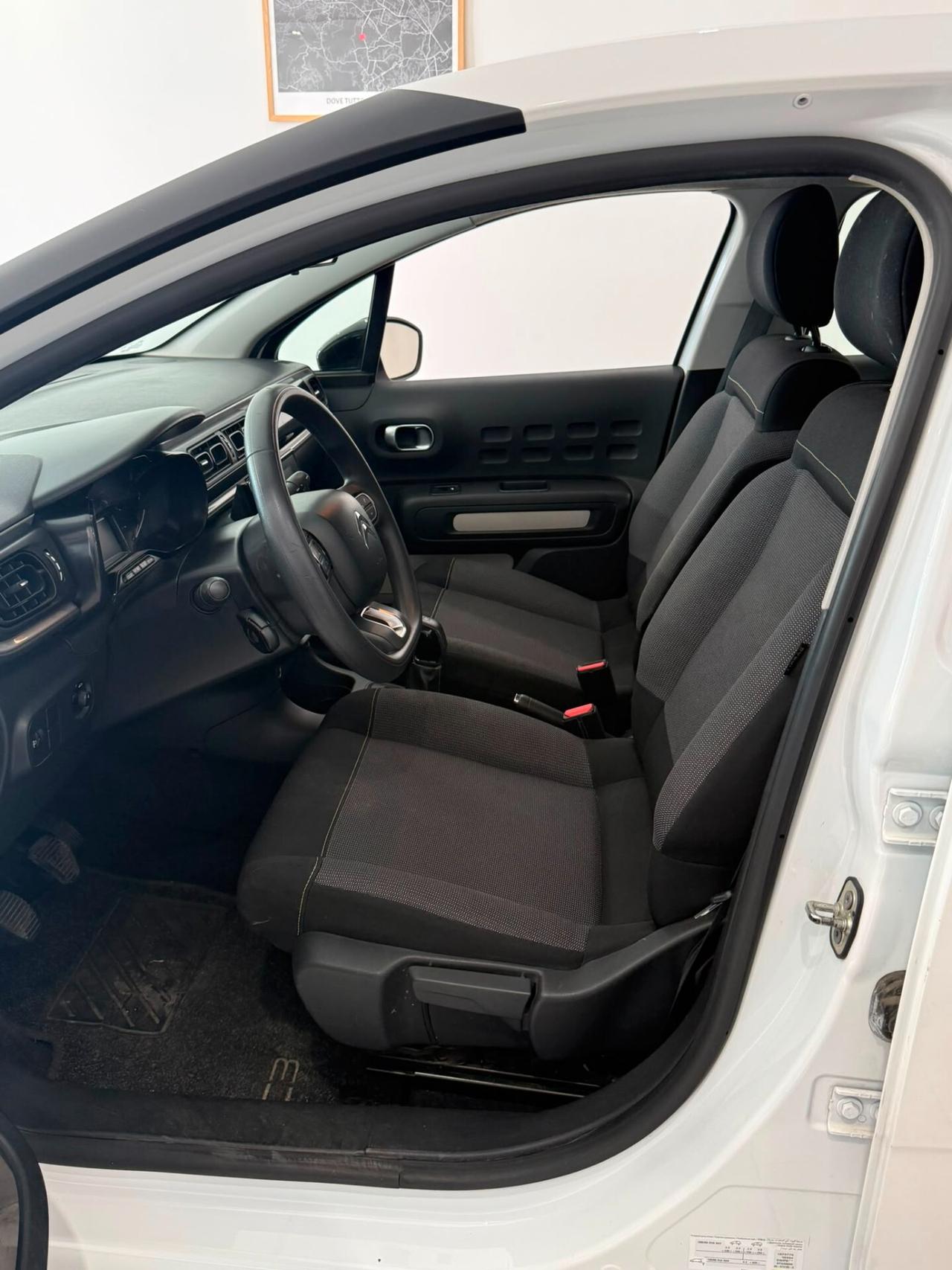 Citroen C3 1.2 shine 83CV anno 2022 90.000km