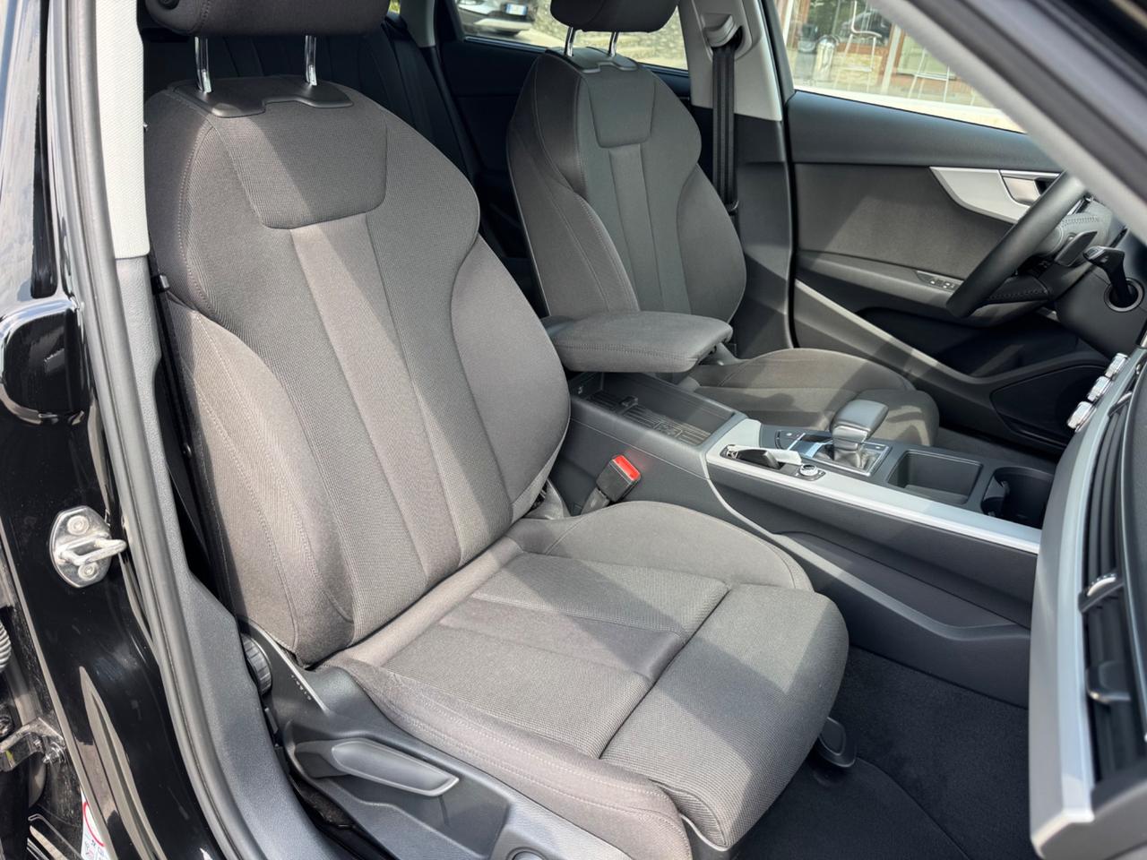 Audi A4 Avant 30 TDI/136 CV S tronic Business Advanced