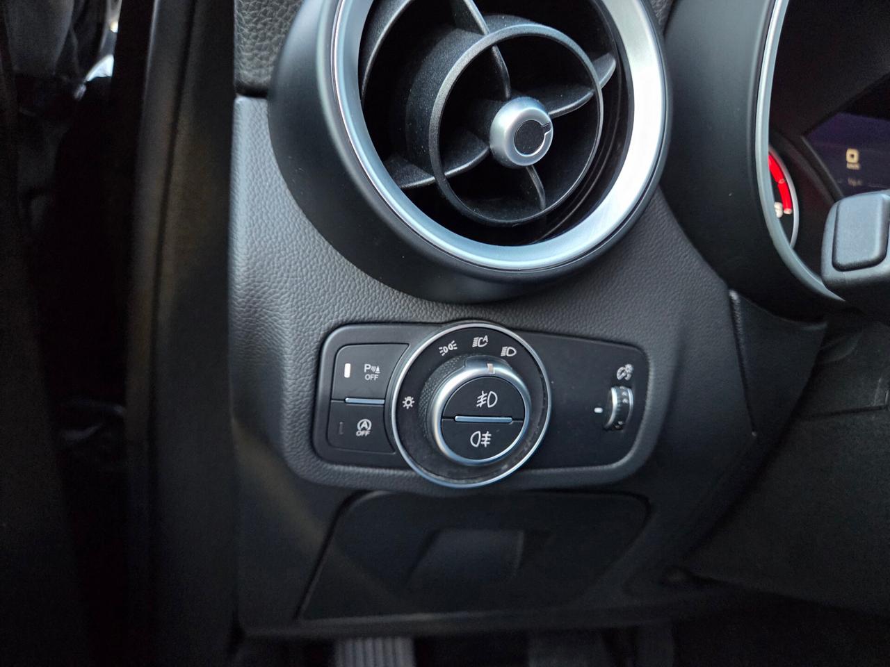 Alfa Romeo Stelvio 2.2 Turbodiesel 160 CV AT8 RWD Business