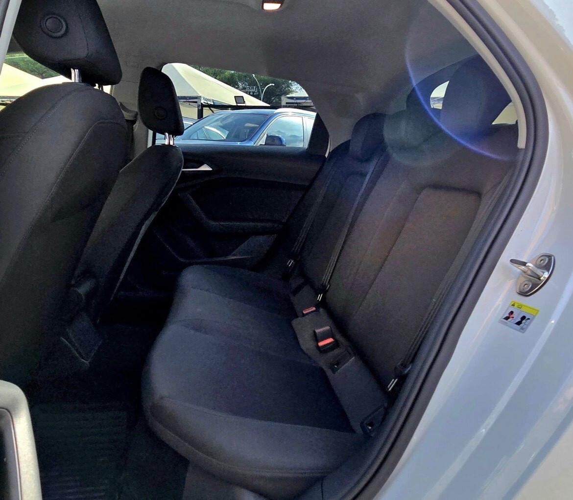 Audi A1 SPB 30 TFSI Identity Black