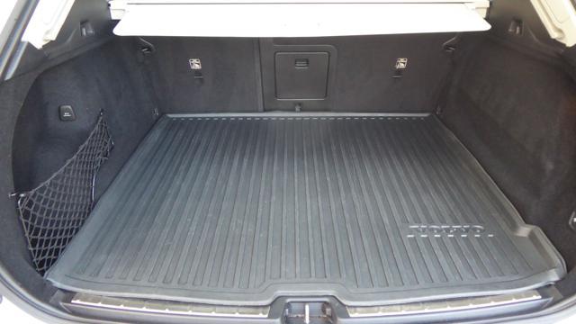 VOLVO XC60 B4 (d) AWD automatico Plus Bright