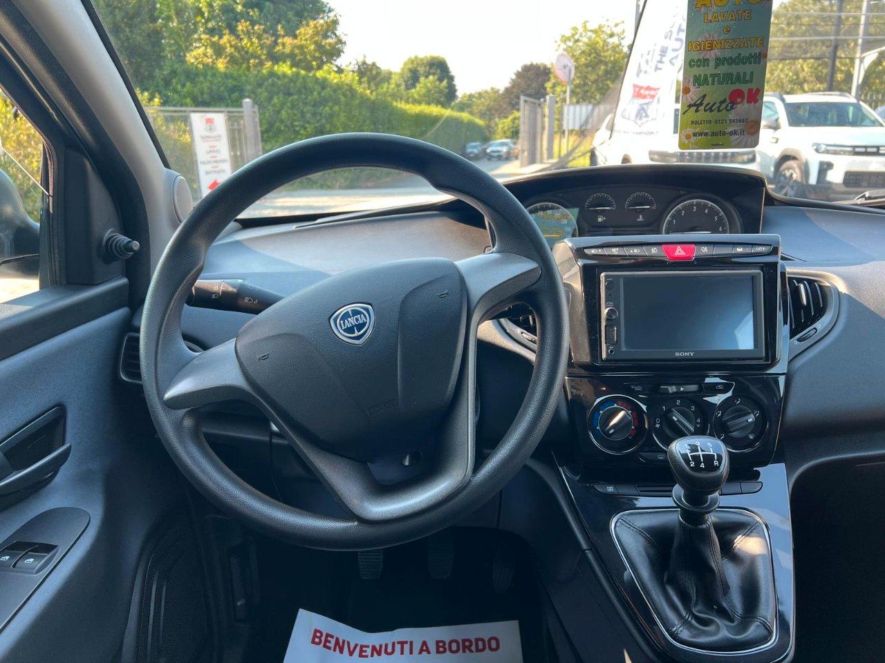 Lancia Ypsilon 5 Porte Ypsilon 1.2 Silver 69cv