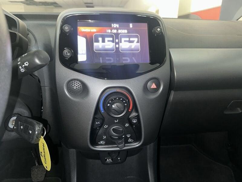 Toyota Aygo Connect 1.0 VVT-i 72 CV 5 porte x-play MMT