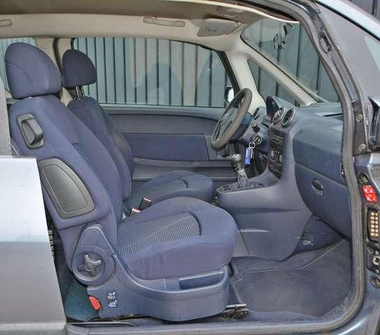 Peugeot 1007 1.4 hdi Trendy * OK NEOPATENTATI *