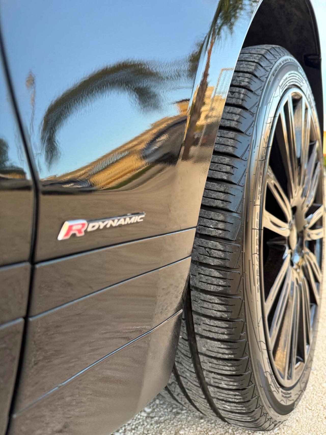 Land Rover Range Velar 2.0D I4 240 CV R-Dynamic