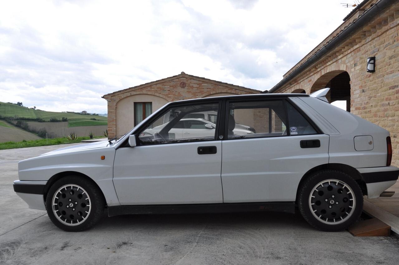 Lancia Delta 2.0i.e. turbo HF integrale 8V (ASI TARGA ORO)