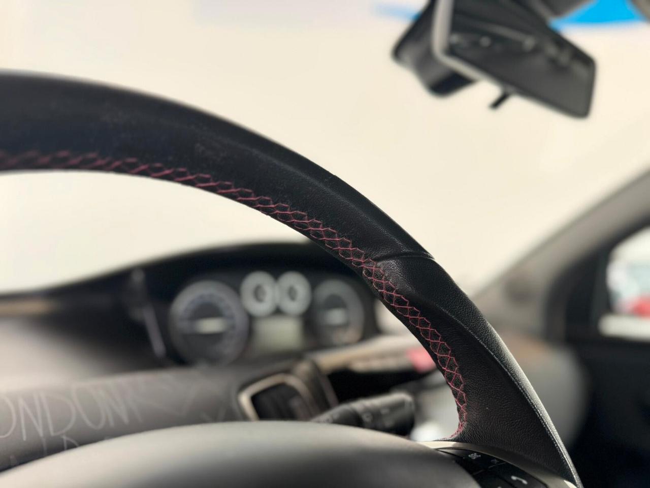 Lancia Ypsilon 0.9 TwinAir 85 CV 5 porte S&S S Momodesign