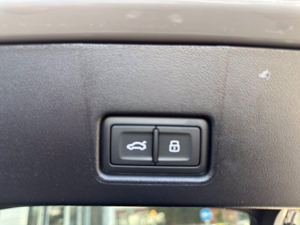 AUDI Q4 sportback e-tron 45 s line edition del 2024