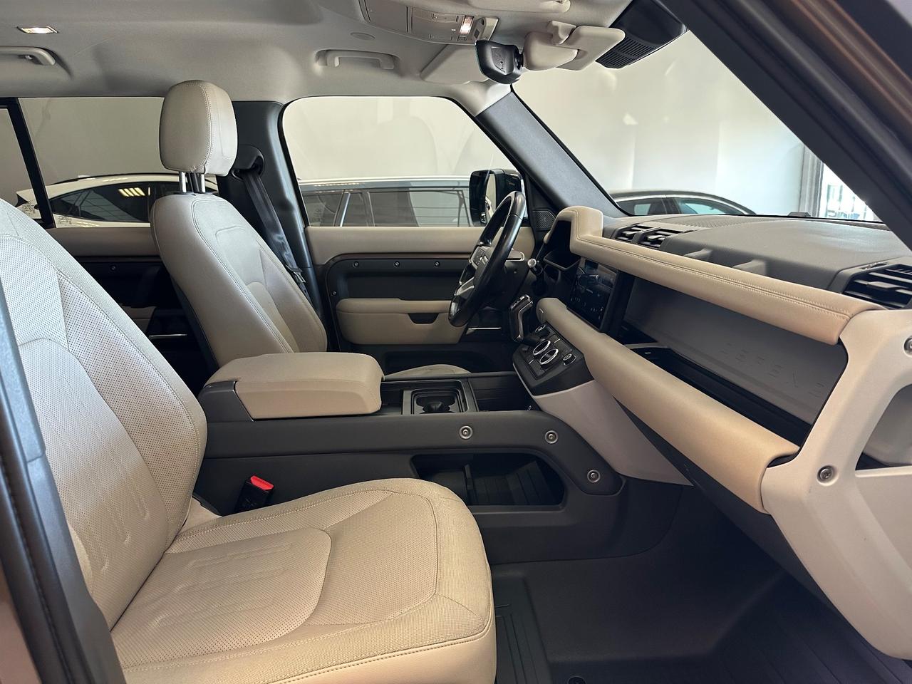 Land Rover Defender 110 2.0 SD4 AWD Auto SE GANCIO TRAINO