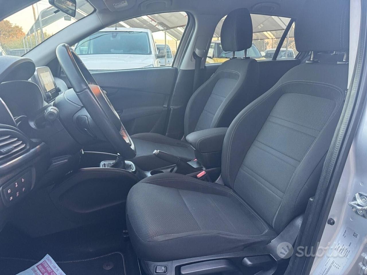 Fiat Tipo 1.6 Mjt SW Lounge Navi Retro Carplay