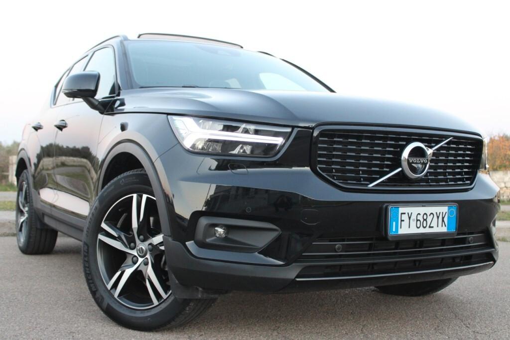 Volvo XC40 D3 Aut. R-Design *TETTO *360 CAMERA