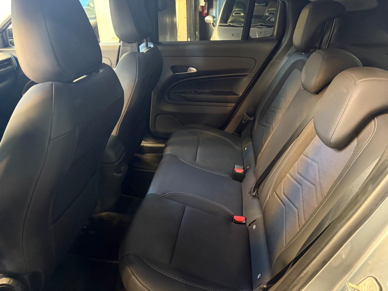 Jeep Avenger 1.2 Turbo 110 CV MHEV Summit