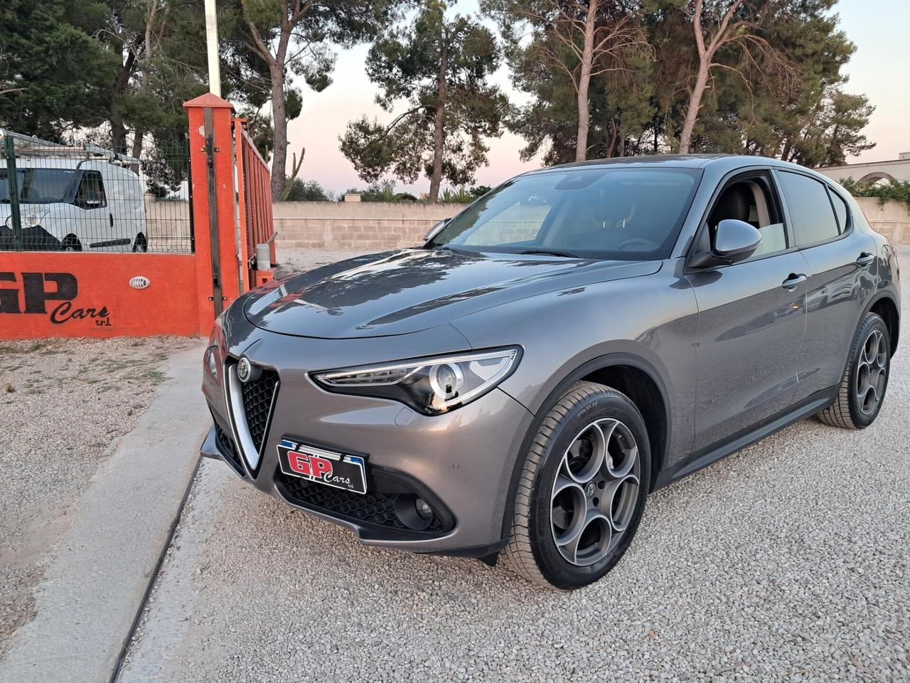 Alfa R. Stelvio 2.2 D 210cv Q4 Executive *PELLE-LED.NAVY*