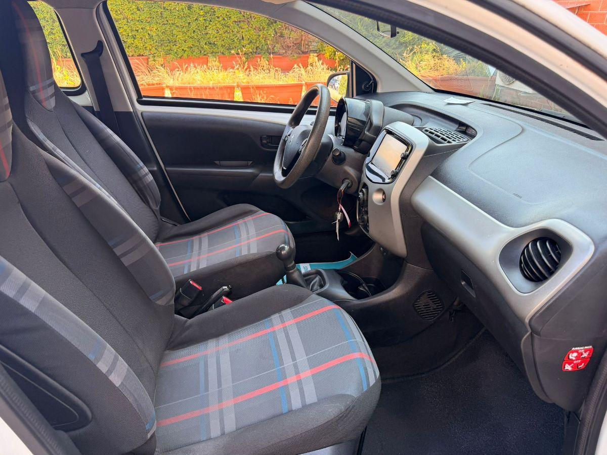 PEUGEOT - 108 - VTi 68 CV 5 porte Allure TOP!